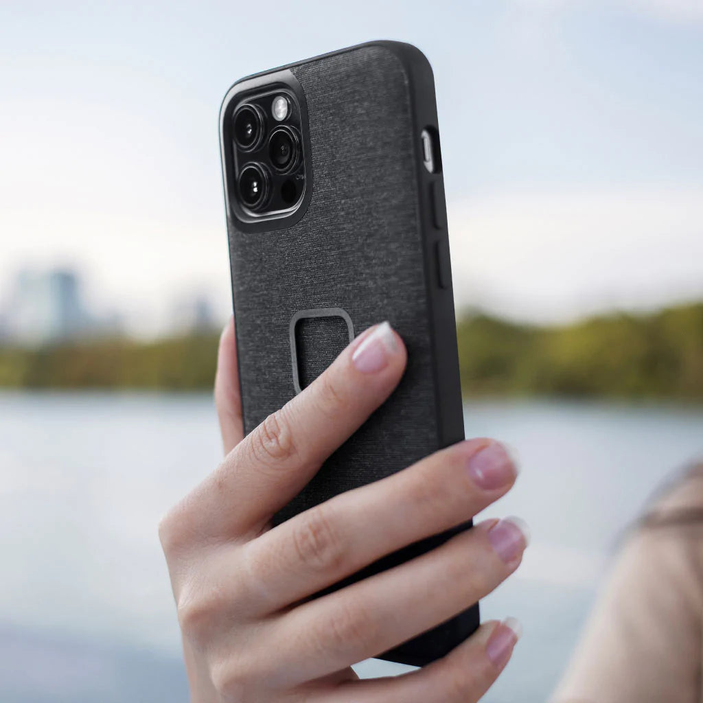 Peak Design Phone Case for iPhone 14/13 Fabric for motorcycles in hand