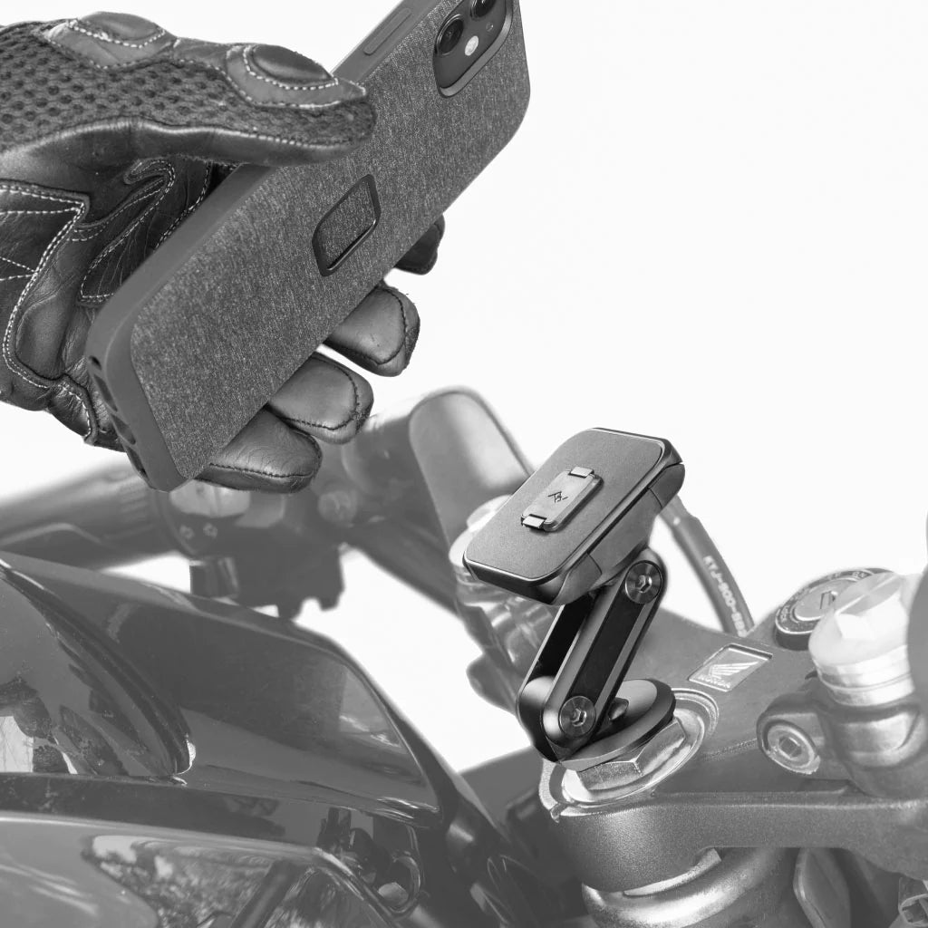 Peak Design Motorcycle Stem Mount with display of phone
